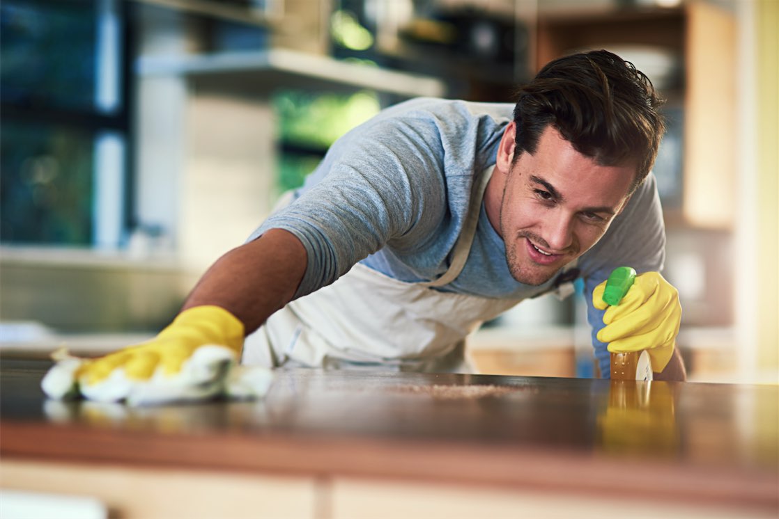 Tâches ménagères et domestiques: les comportements des hommes